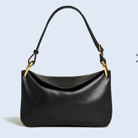 Madewell Handbags - 🚨MAKE AN OFFER 🚨 Madewell The Foldover-Flap Shoulder Bag